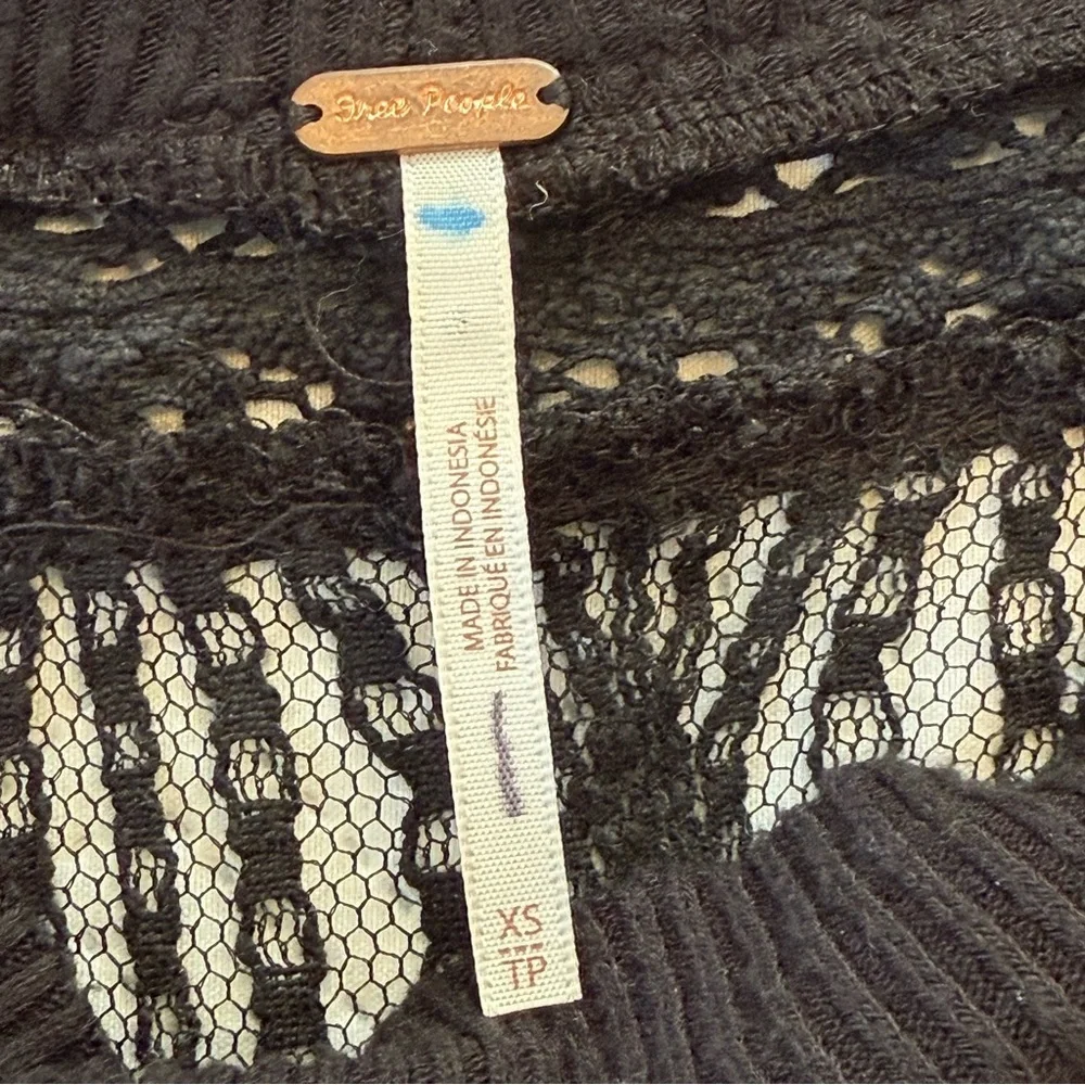 Free People Spring Valley Waffle Knit Long Sleeve Lace Trim Oversized Top Sz XS